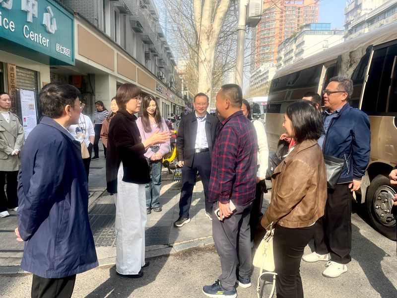 20250324农工党惠州市委会来硚口调研社区卫生服务创新实践_副本