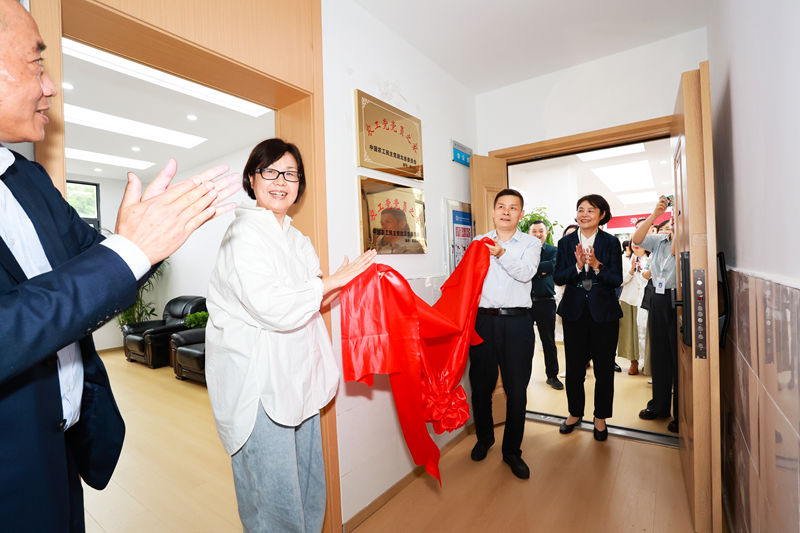 20260918市委会走访调研洪山区工委_副本