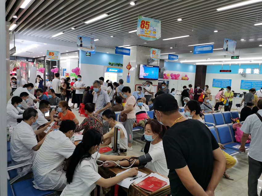 市五医院支部义诊_副本