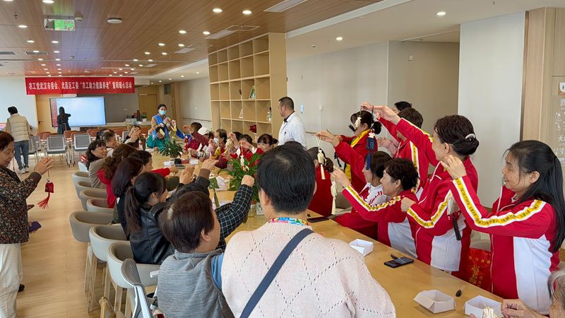 20251028市委会开展重阳节活动 (6)_副本