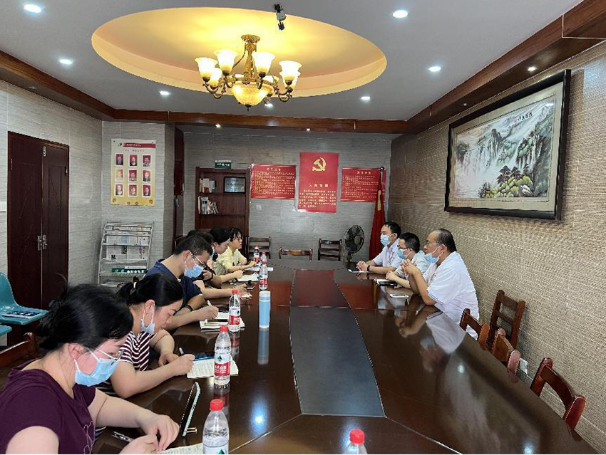 辜迎春率课题组前往宗关社区服务中心调研_副本